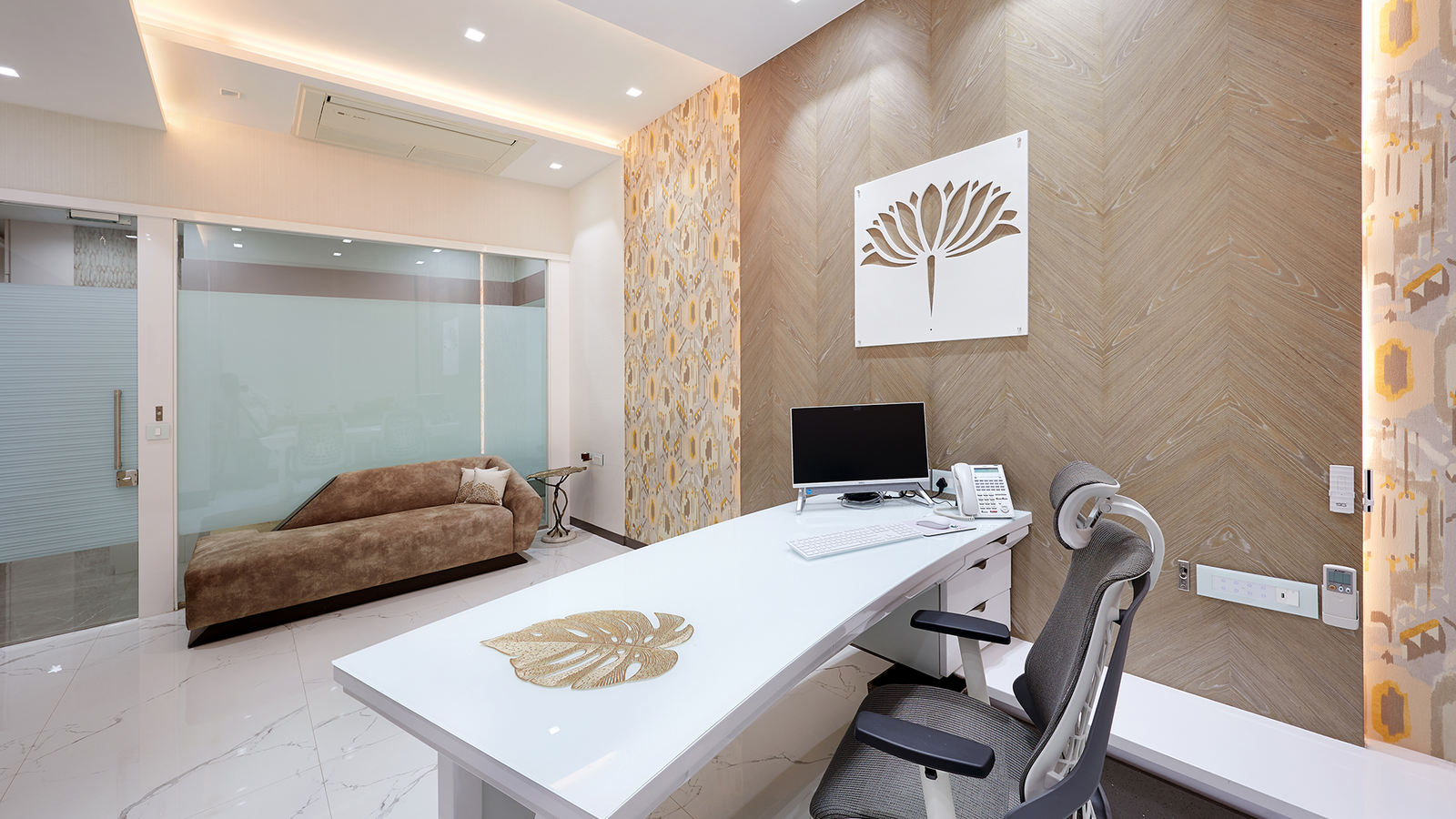 Ajitnath-Healthcare--cabin-interior